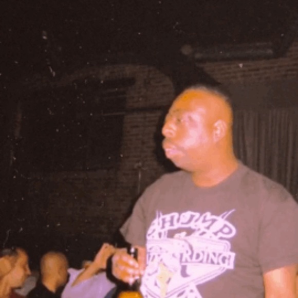 Meet your Posher, Preston - Picture 1 of 1